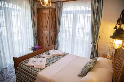 Aymesev Tas Otel