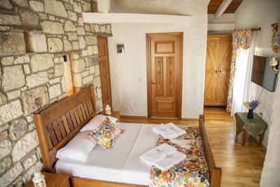 Aymesev Tas Otel