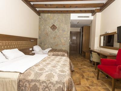 Egelia Imroz Otel