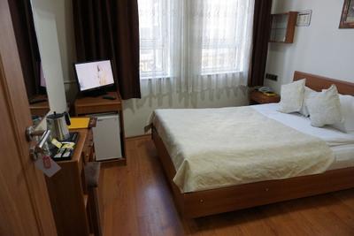 Nora Otel