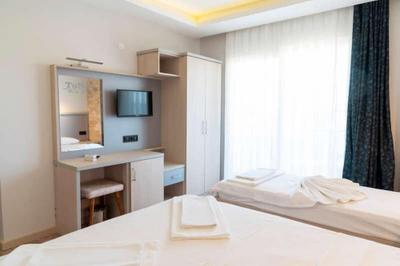 Tone Otel