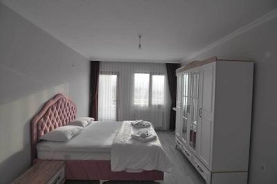 Rosalinda Apartments