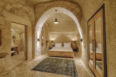 Solem Cave Suites