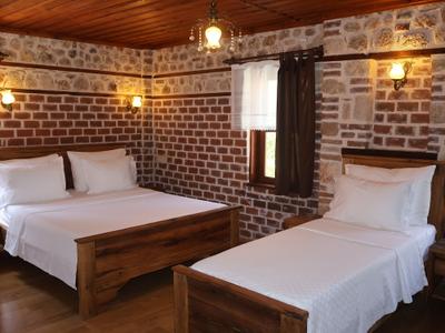 Famous Family Hotel