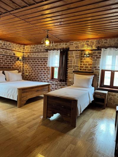 Famous Family Hotel