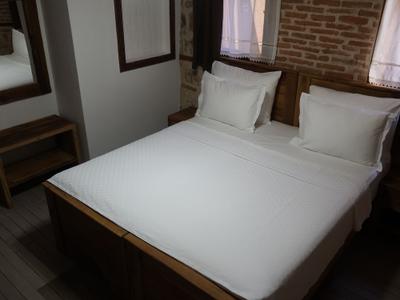 Famous Family Hotel