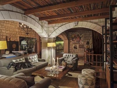 Simurg Inn
