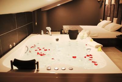Oneday Suit Hotel