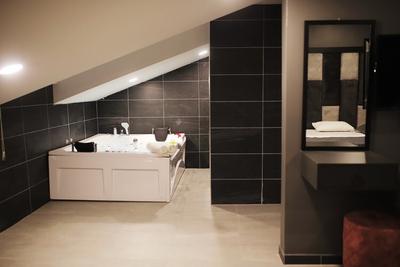 Oneday Suit Hotel
