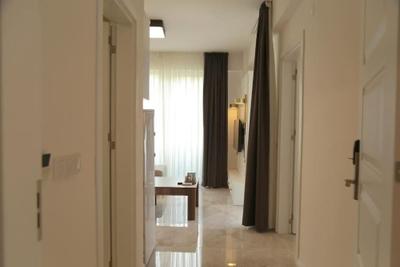 In Suit Luxury Hotel