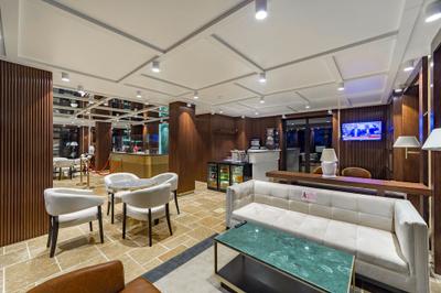 Marisstone Hotel Villa