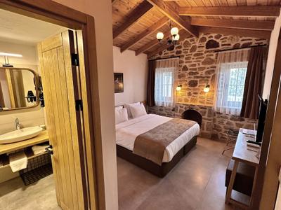 Zeyt Inn Hotel