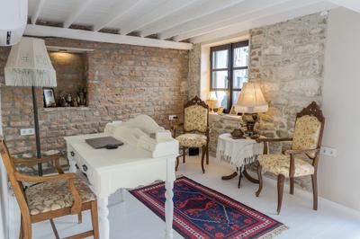 1870 Tas Konak Otel Sanat Sokagi