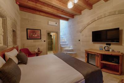 Concept Cave Suites