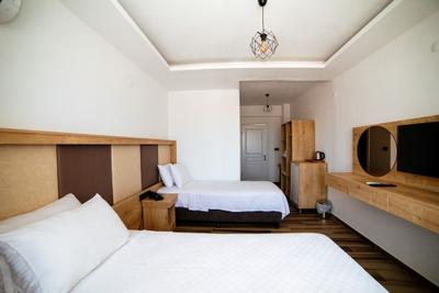Estia Hotel