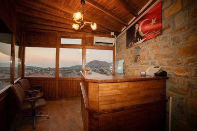 Estia Hotel
