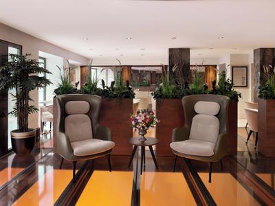 Shining Star Hotel