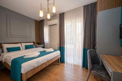 Lynda Hotel