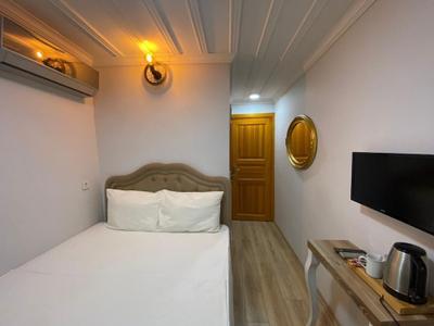 New Cherry Hotel