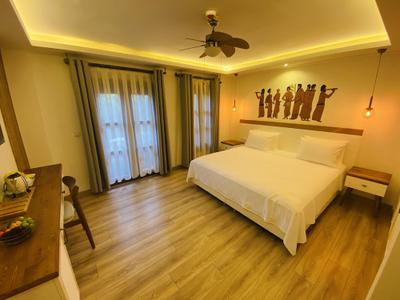 In Ephesus Hotel And Art Galery