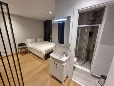 10M2 Hotel