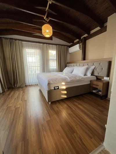 Palmera Art House