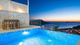 Villa Suel by Lucida Villas