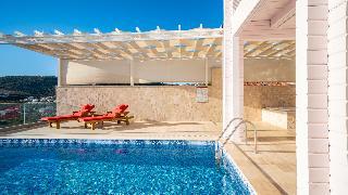 Villa Suel by Lucida Villas