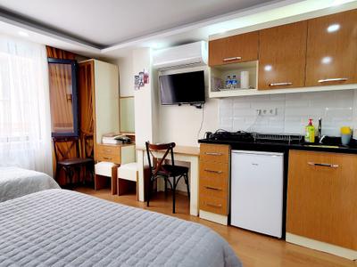Maniz Studio Apart