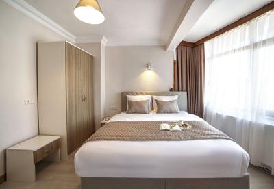 Seven Roses Apart Hotel