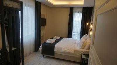 Mana Airport Hotel