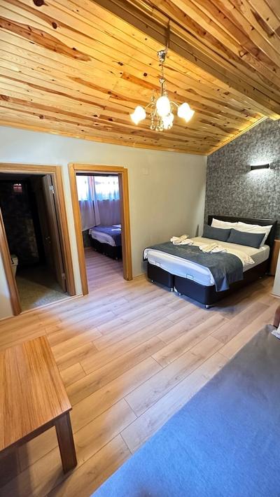 Paradise Lake Hotel