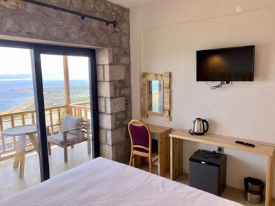 Assos Karadut Tas Otel