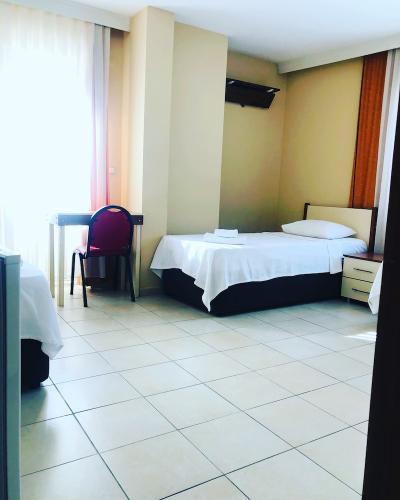 Arya Hotel