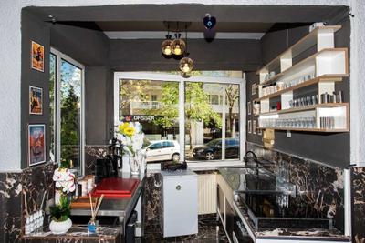 8 Rooms House