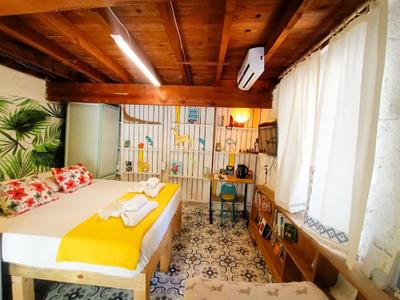 Mell10 House