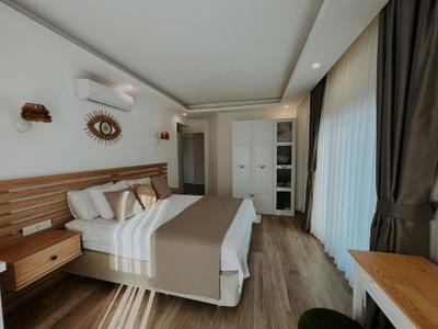 Marla Suite