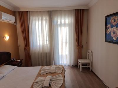 Grand Cnr Hotels