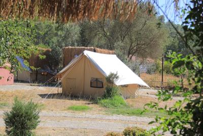 Fark Edenler Camping & Caravan & Bungalows