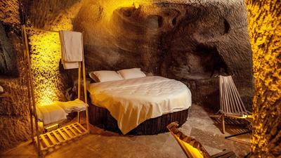 Crassula Cave Hotel