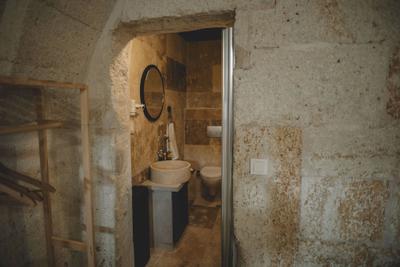 Daphne Cave Hotel