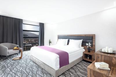 Lilium Hotel & Suites
