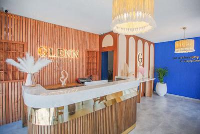 Glenn Hotel Beach