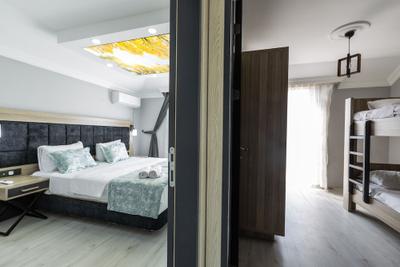 Life Pool Suite Hotel