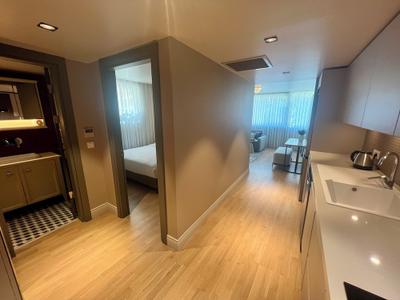 Weingart W-Suites Hotel
