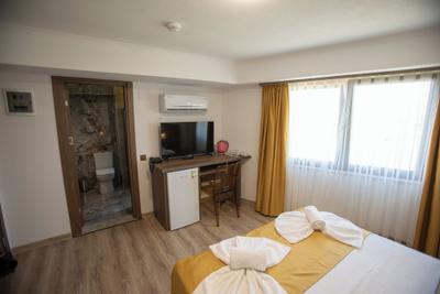 E87 Highway Otel