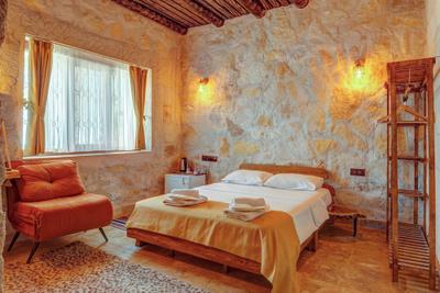 Ceran Stone House
