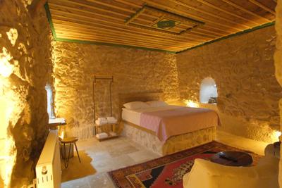 Euphoria Cave House