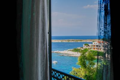 Akvaryum Butik Otel Karaburun