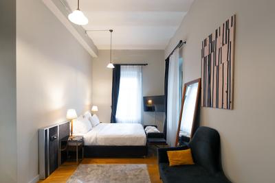 DeCamondo Residence
